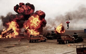 まるで、戦場に迷い込んでしまったかのような臨場感。驚くべき撮影技法